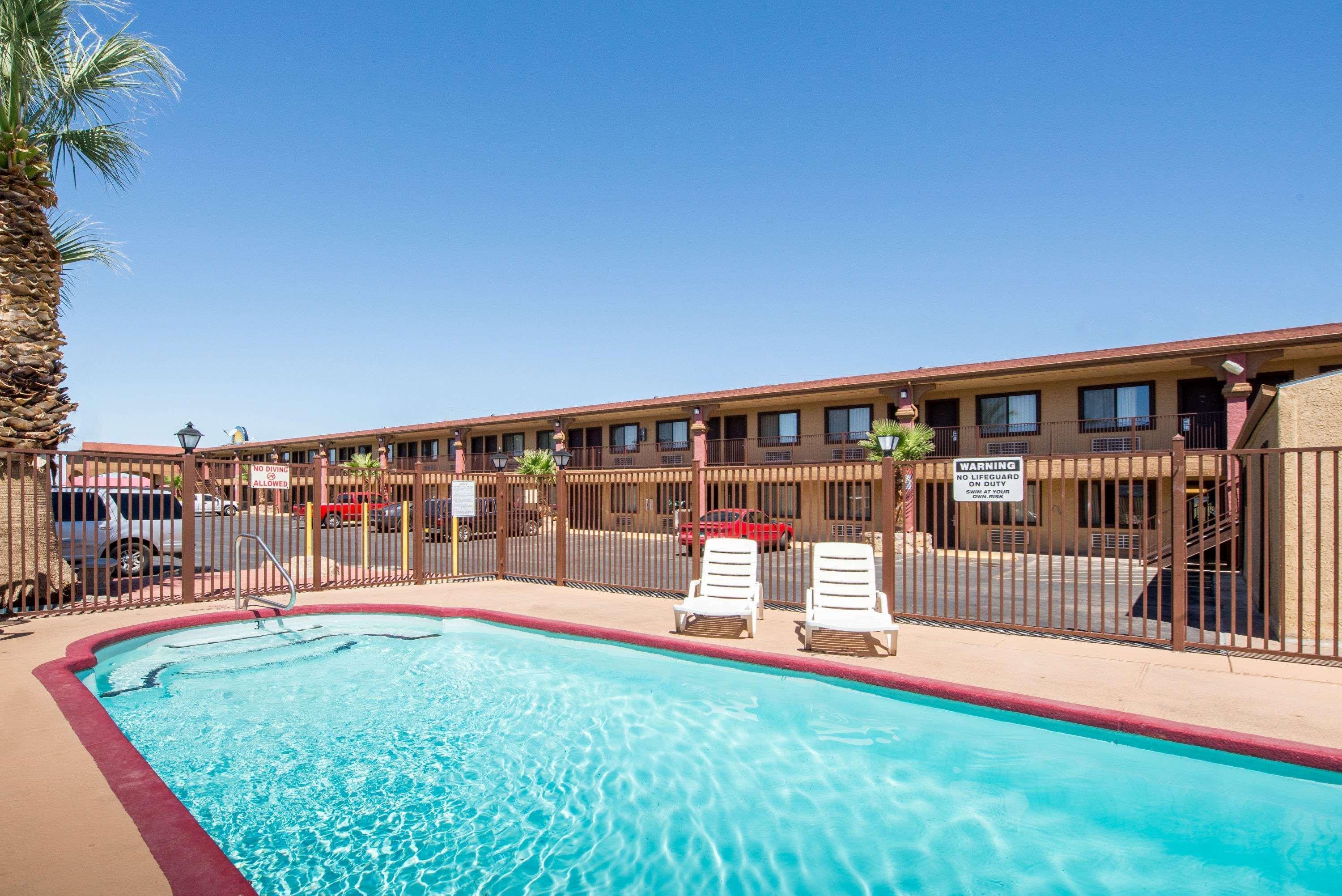 Days Inn By Wyndham Alamogordo White Sands Exterior foto