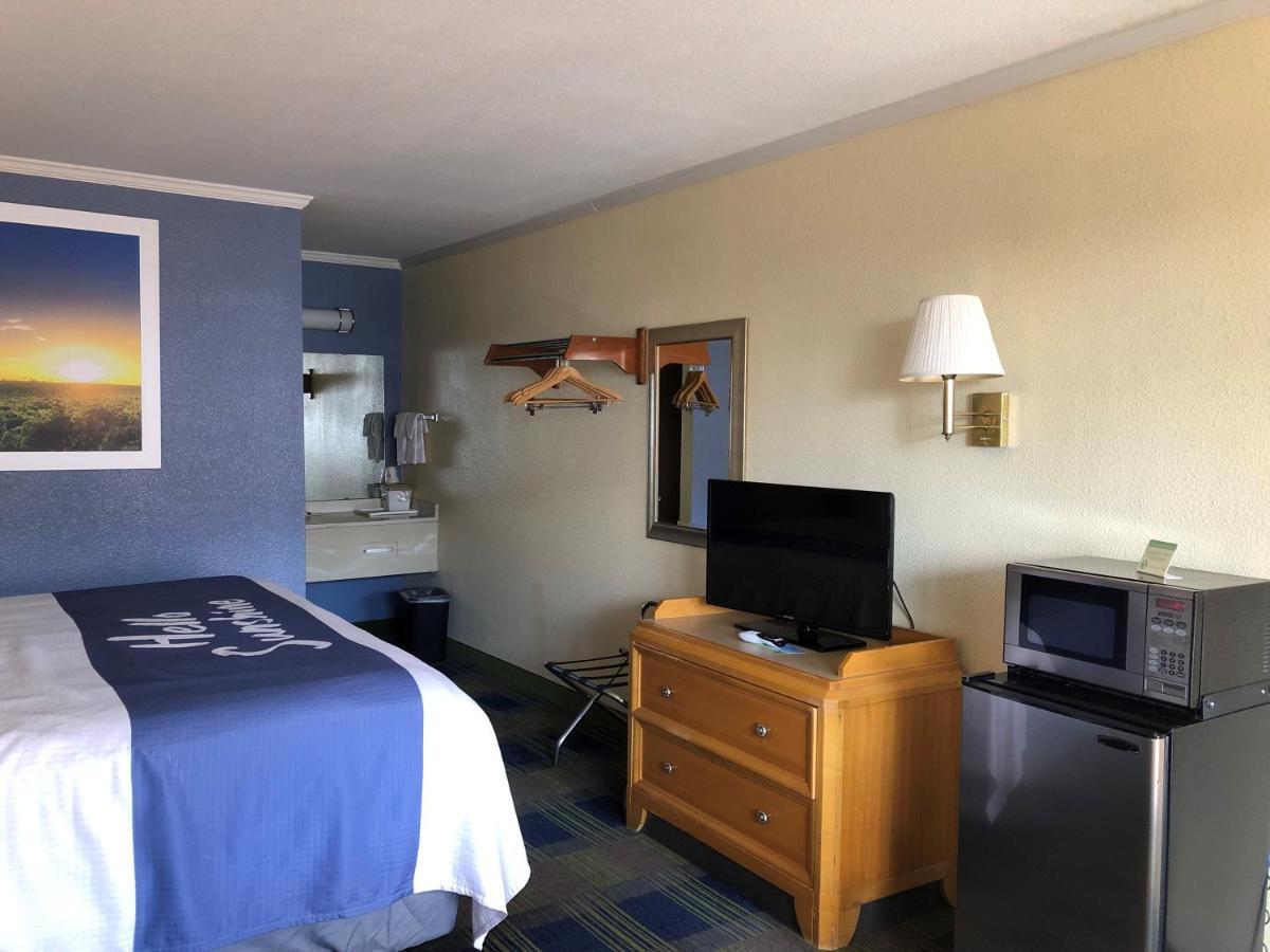 Days Inn By Wyndham Alamogordo White Sands Exterior foto